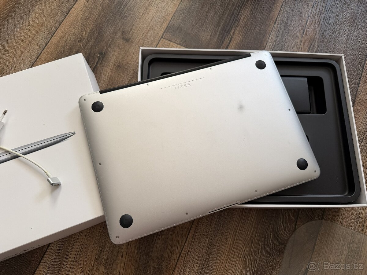 Prodám MacBook Air 13" 2015 8GB RAM 128GB SSD - 3