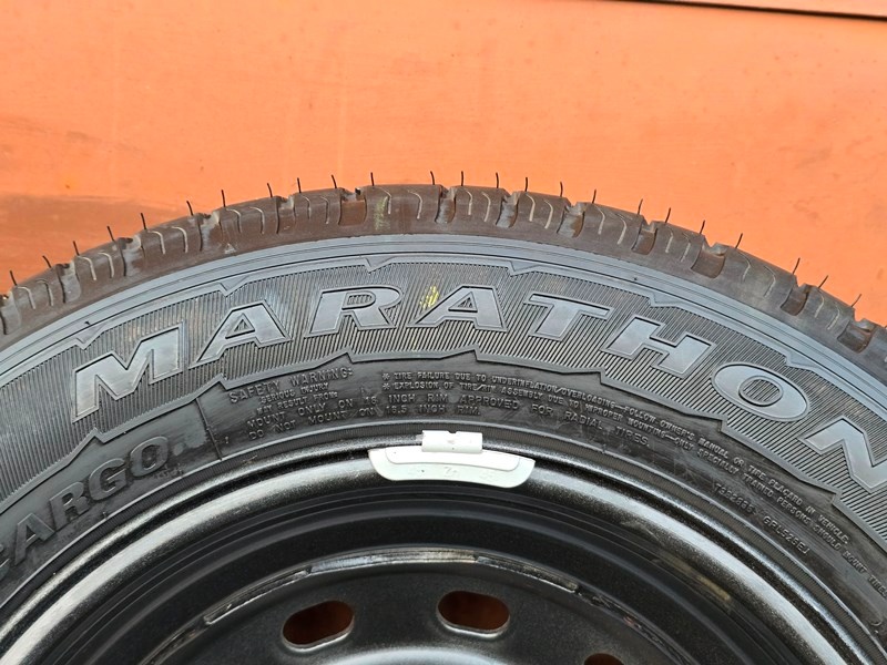 Letní nové Goodyear 215/65/16C - 3
