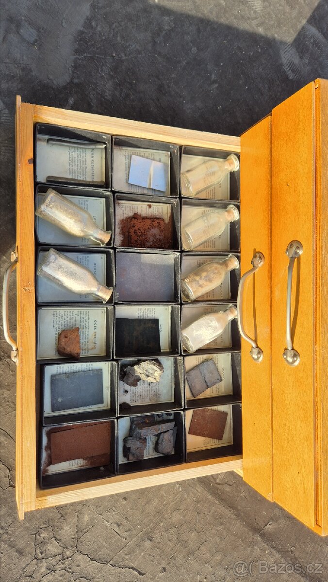 Starožitná školní sbírka minerálů - 3