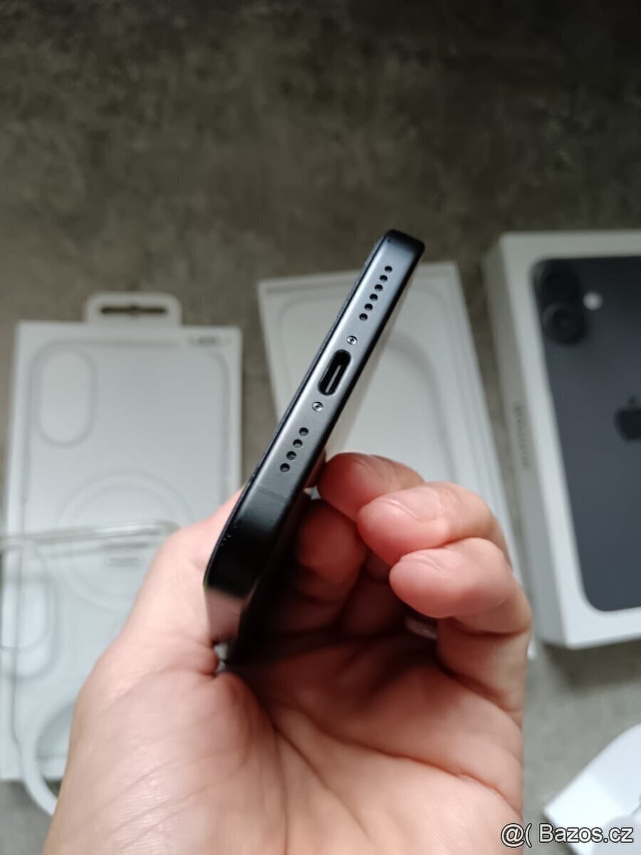 Apple IPhone 16 plus 128GB - plati do smazani - 3