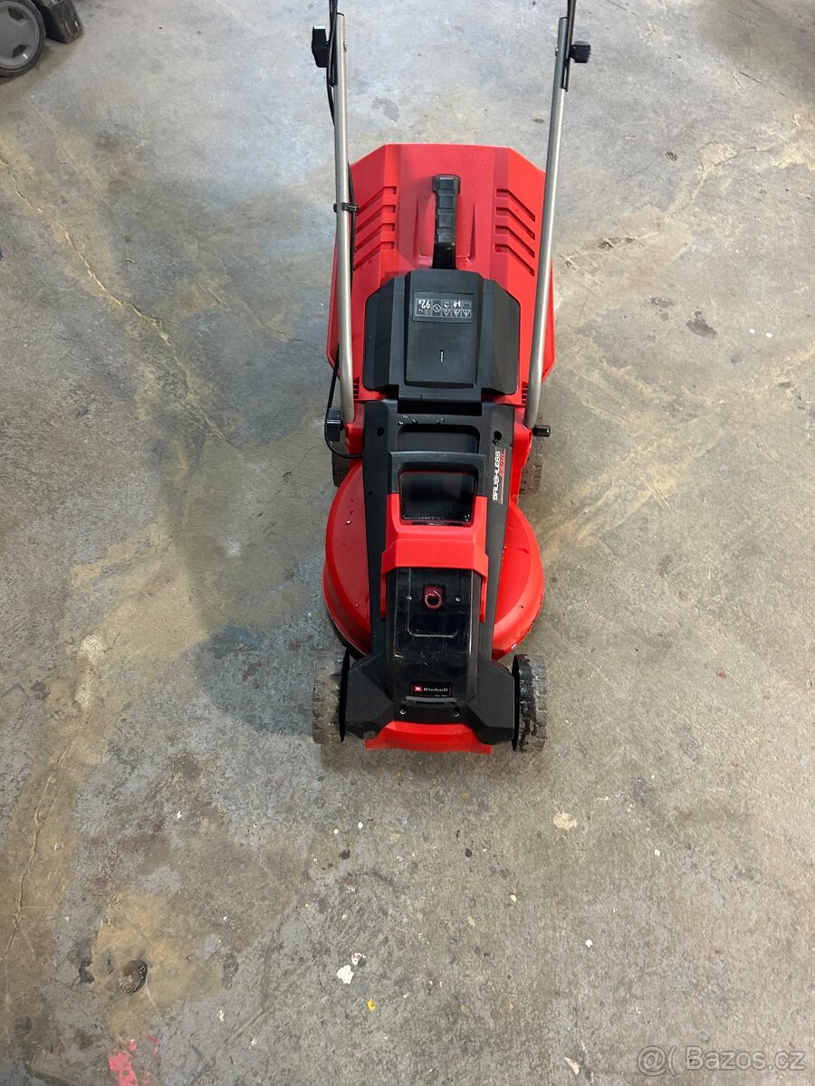 Pradám sekačku - 3