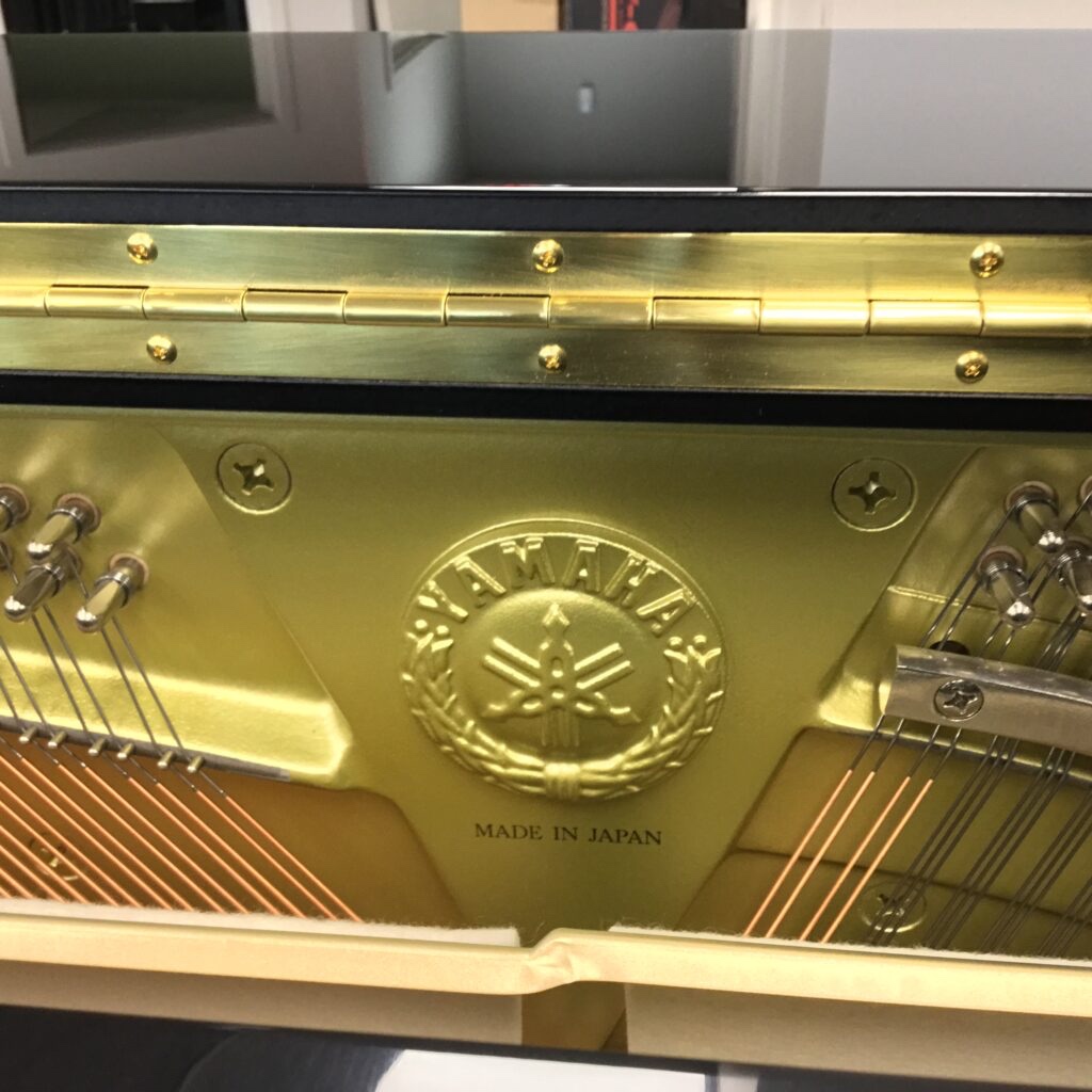 Yamaha U1 se zárukou 5 let, první servis v ceně, doprava - 3