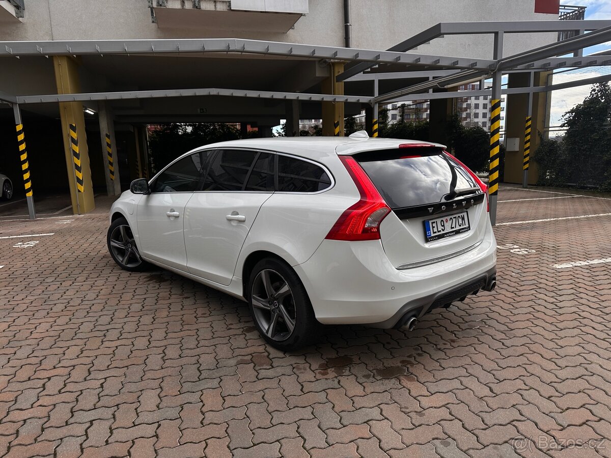 Volvo V60 D6 R-Design hybrid - 3
