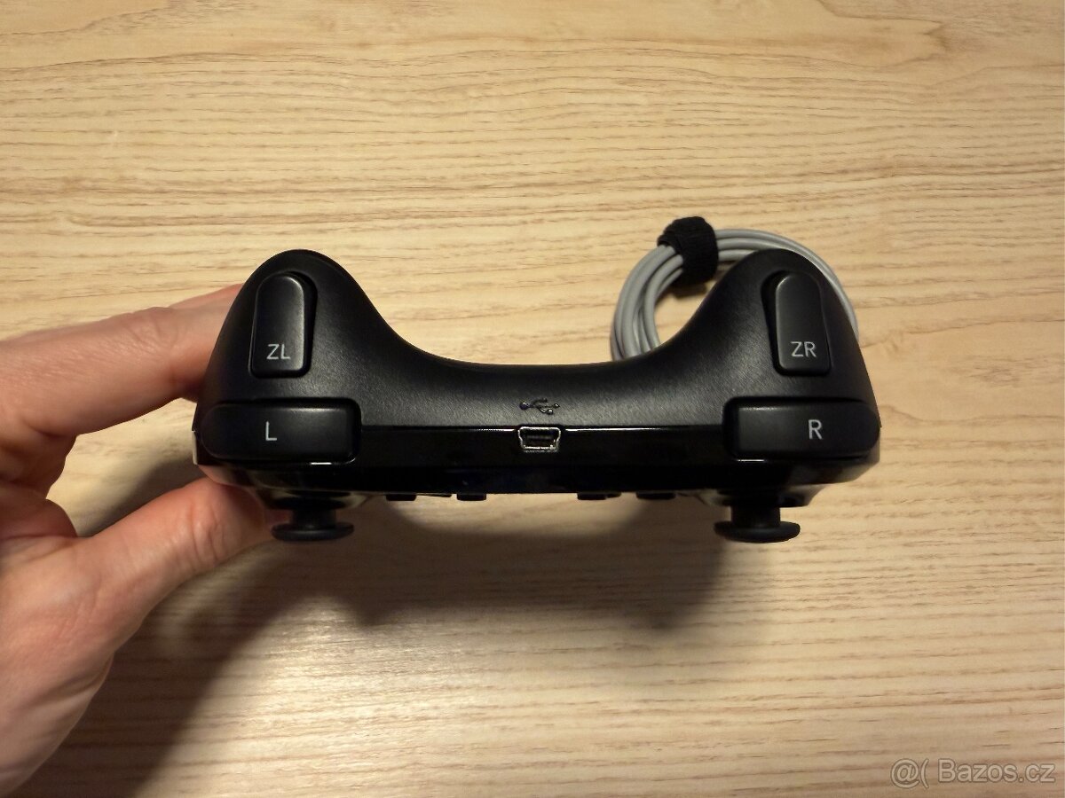 Nintendo originální ovladač WUP-005 včetně kabelu - 3