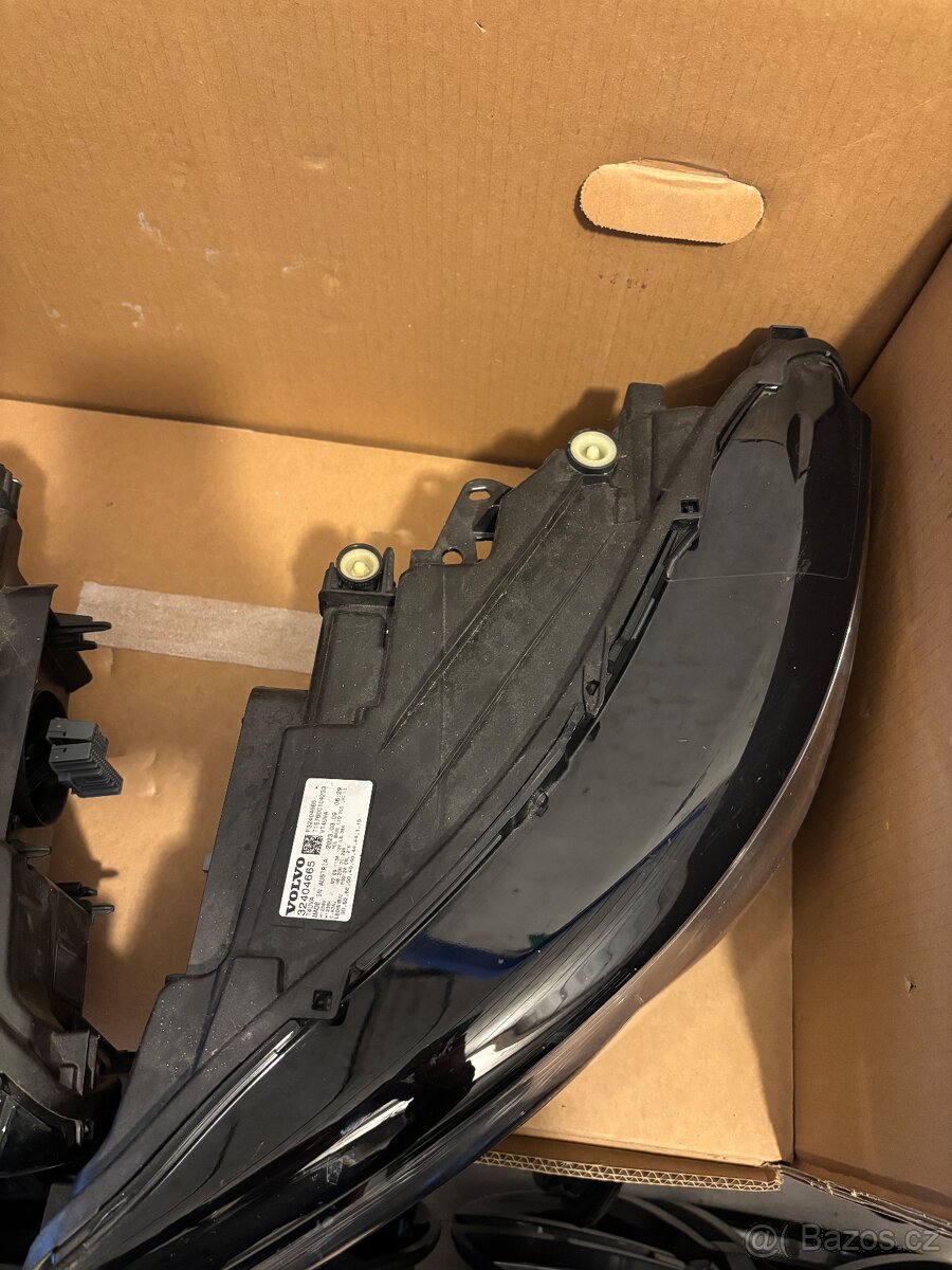 Světlomety Volvo xc40 full led - 3