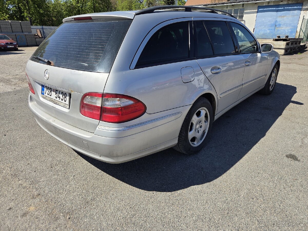 Mercedes E 270CDI - 3
