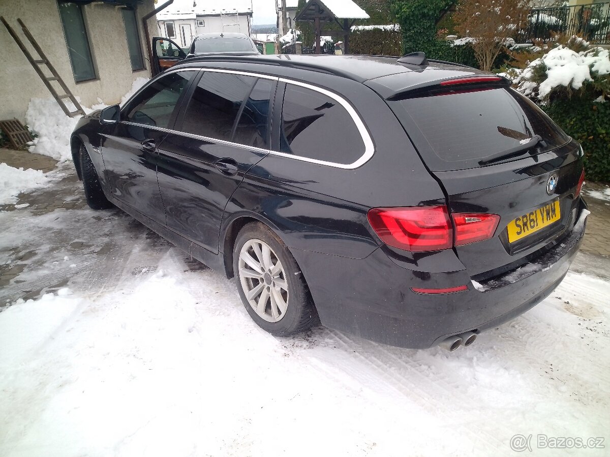 BMW F11 525D 150kw díly v barvě black sapphire - 3