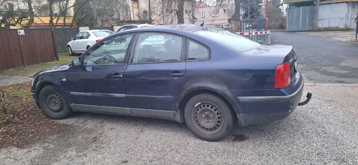 Volkswagen Passat na náhradní díly - 3