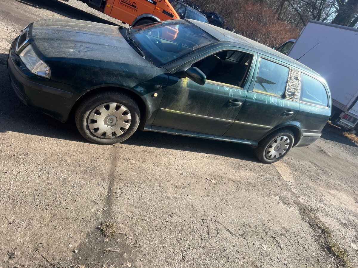Škoda Octavia 1 - 3