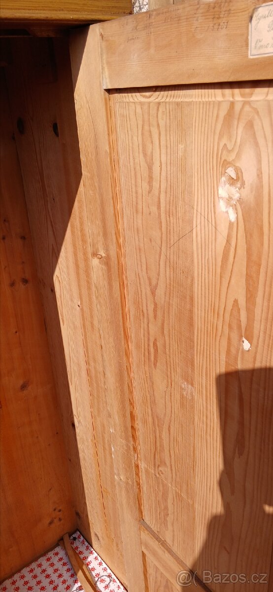 Starožitná skříň - 3