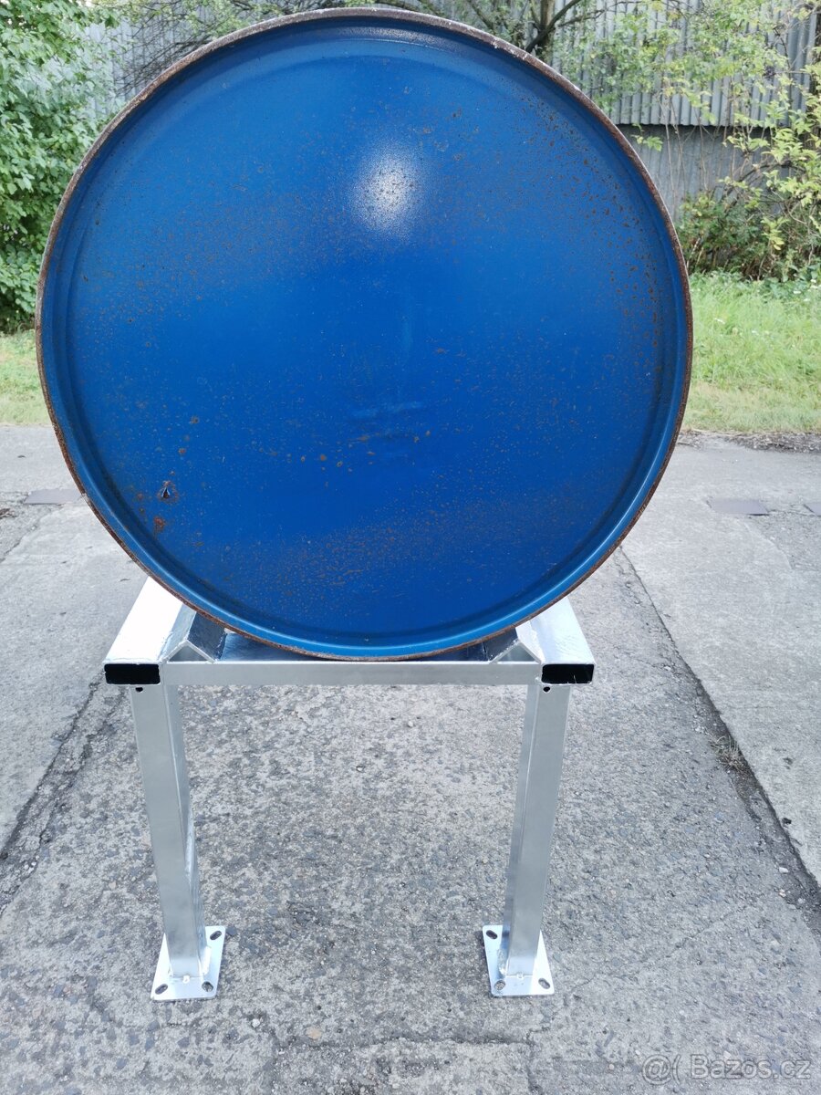 Podstavec pod sudy - 3