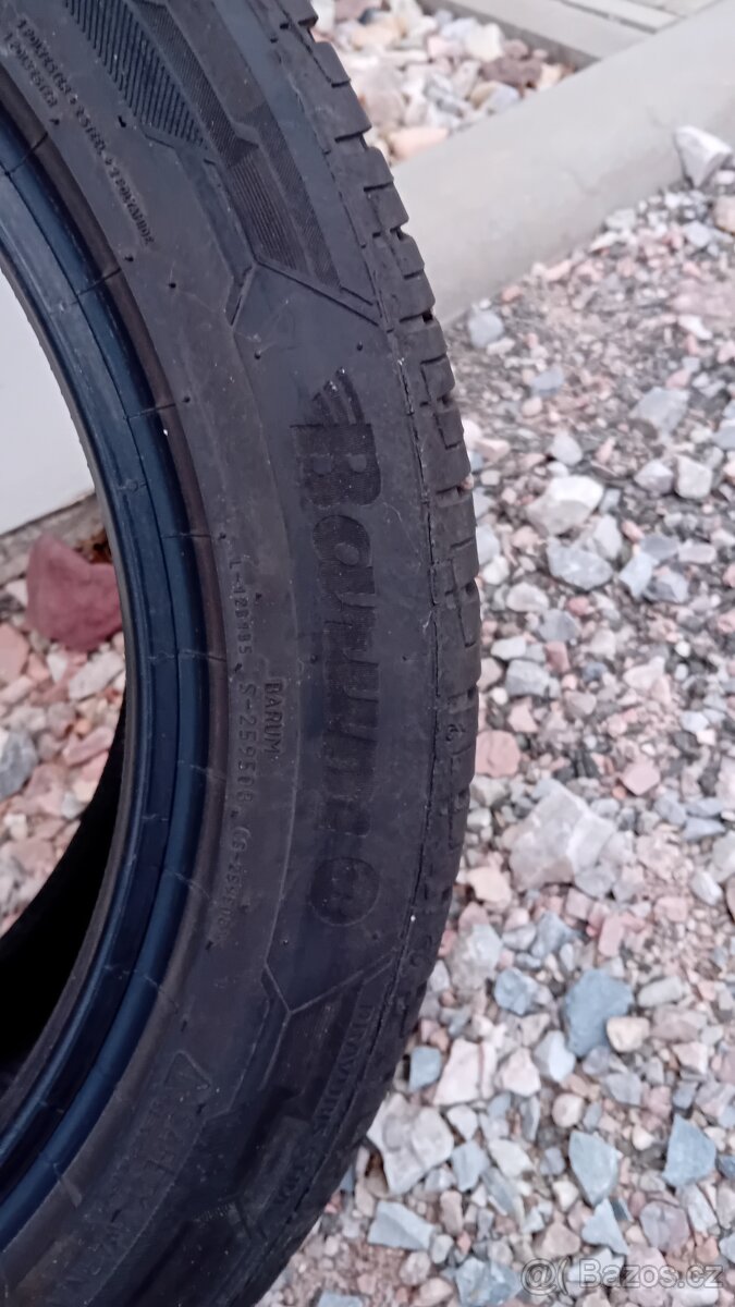 Barum Bravuris 215/50r17 - 3