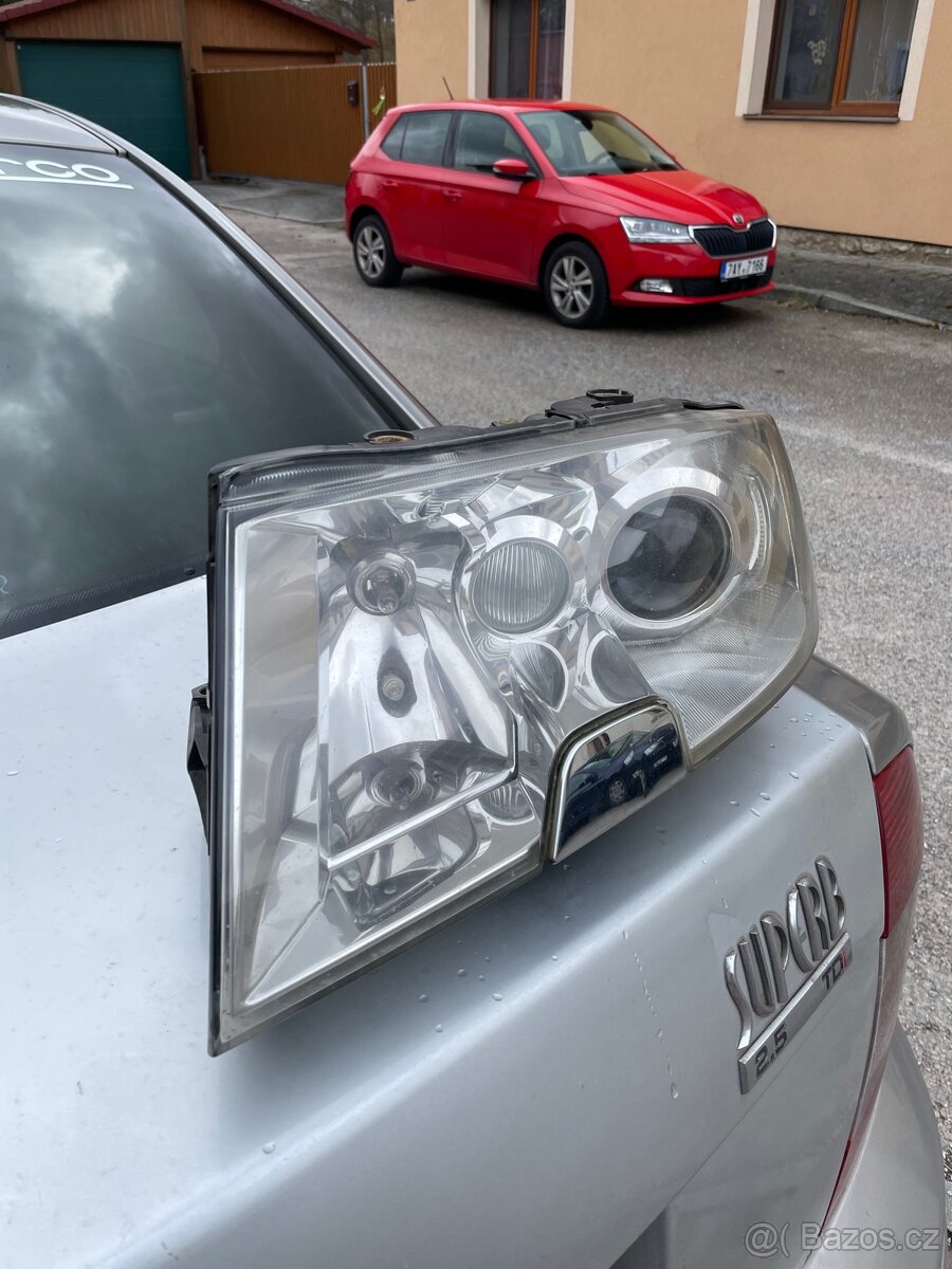 Škoda Superb mk1 Světlo Halogen - 3