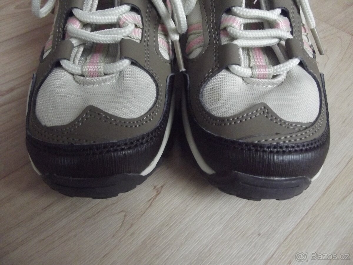 Dívčí trekové boty v.32 - 3