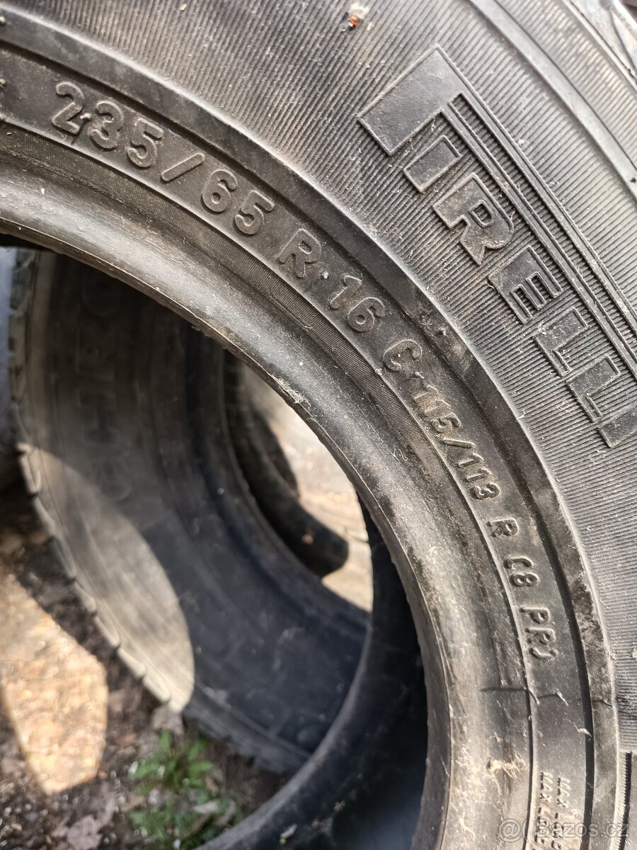 Pneu 235/65 R 16C - 3