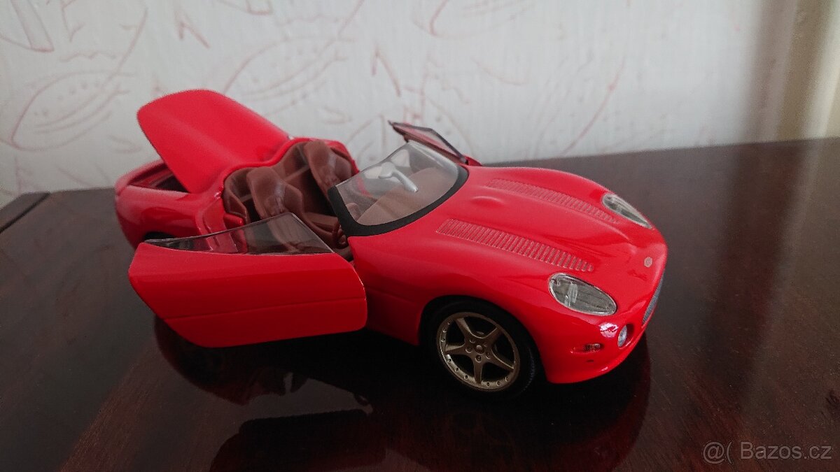 Jaguar XK180 - Welly - 3
