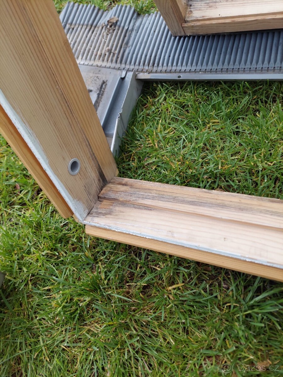 střešní okno Velux 78x118 - 3