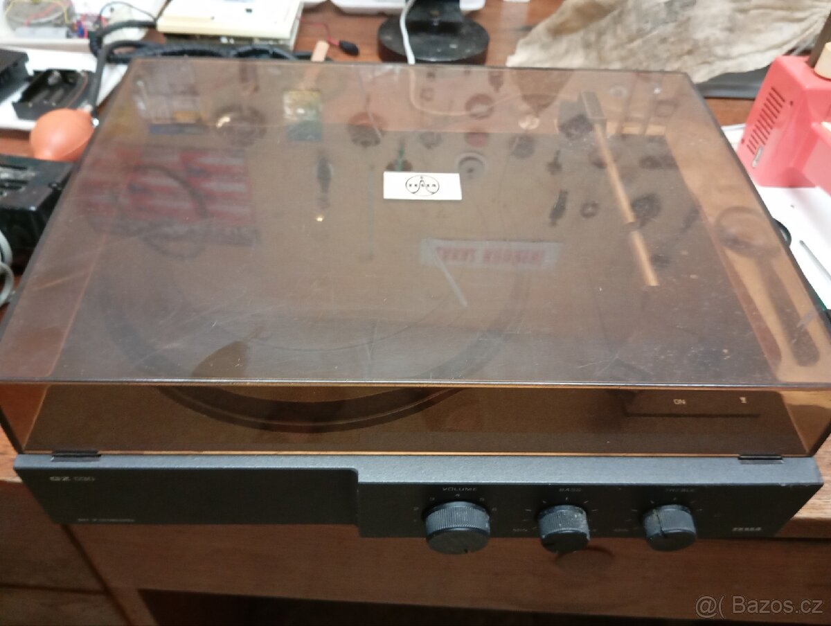 Gramofon Tesla GZ 030 - 3