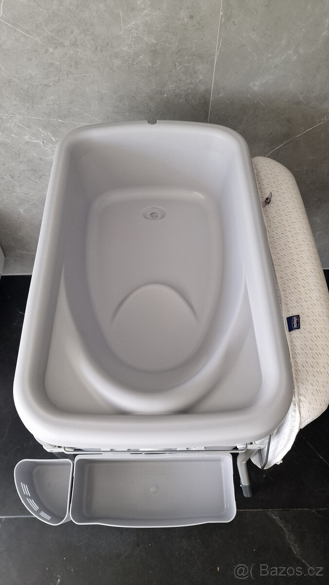 Přebalovací stolek s vaničkou Cuddle & Bubble - 3