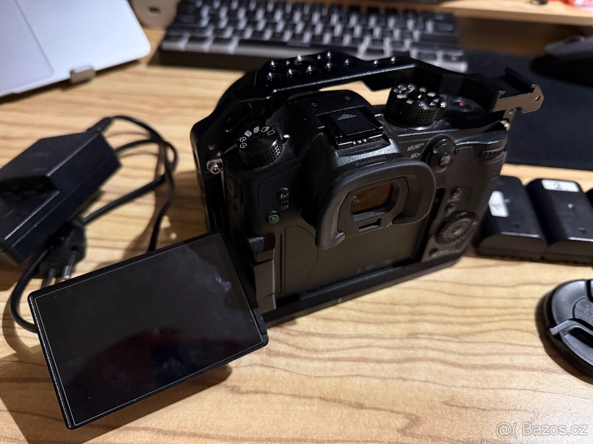 Micro 4/3 výbavu – Panasonic GH5 + Olympus E-M1 Mark II + 6 - 3