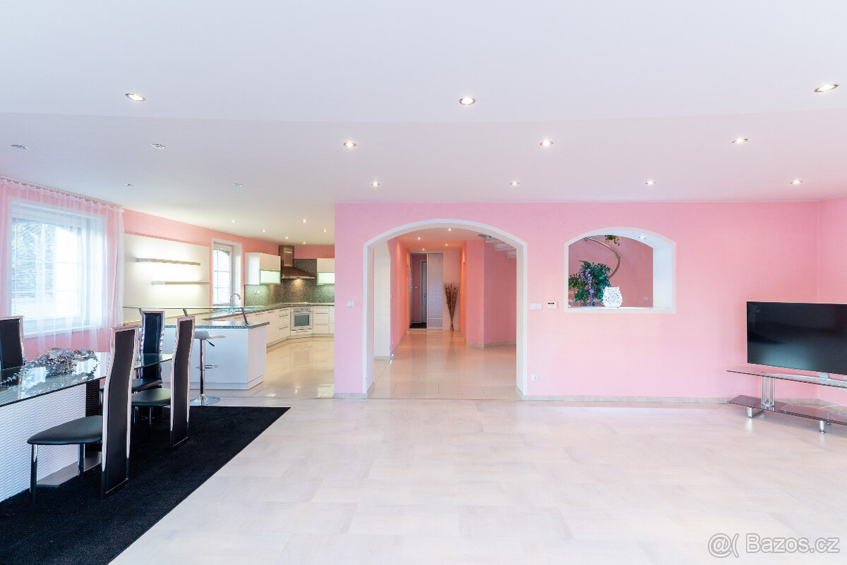 Prodej rodinného domu 200 m², pozemek 586 m² - 1111 AKCE - 3