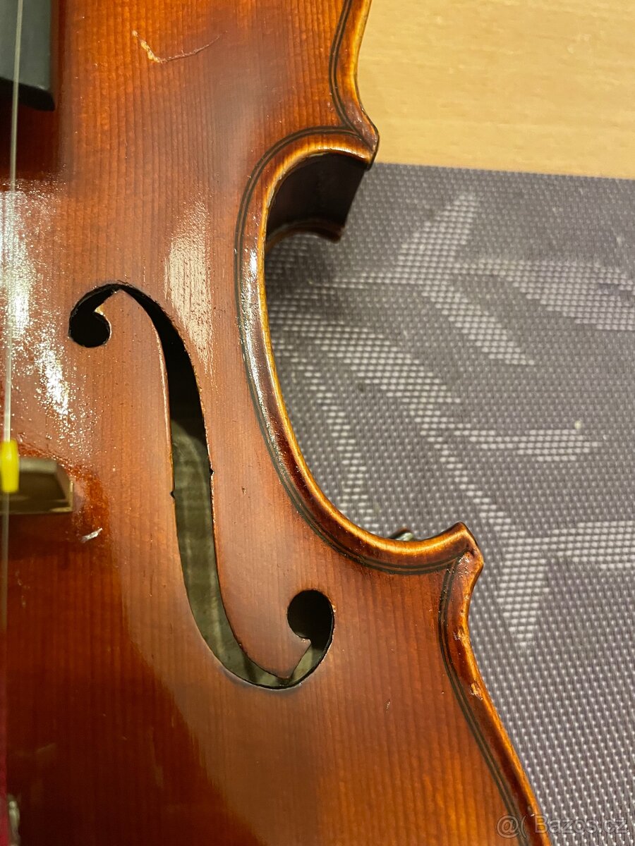 Housle 4/4 - 3