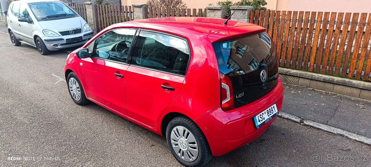 Prodám VW Up, 5 dveřový, 1,0i 44kW, 2014, klima, centrál - 3