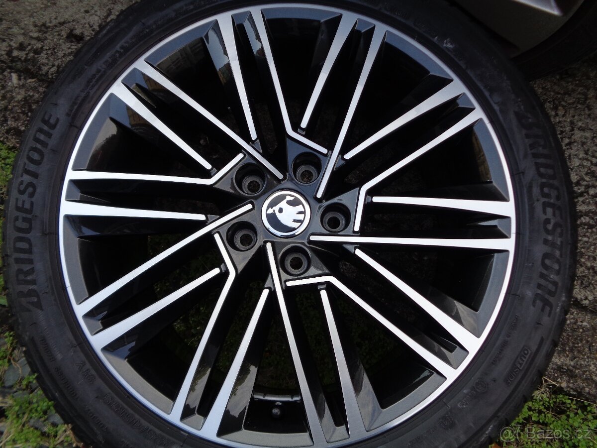 škoda Octavia IV originál nová 18 alu kola 5x112 - 3