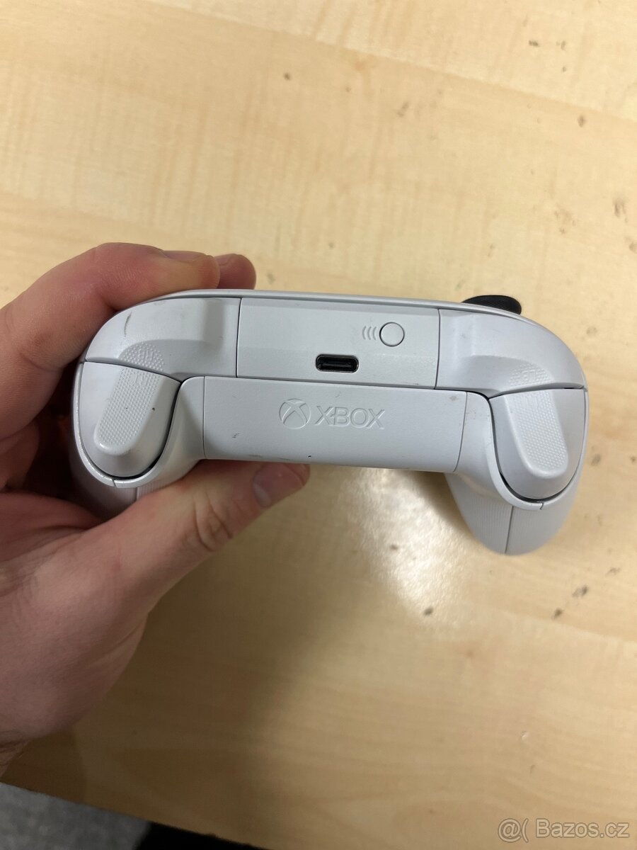 Microsoft Xbox Series S/X Controller bílý - 3