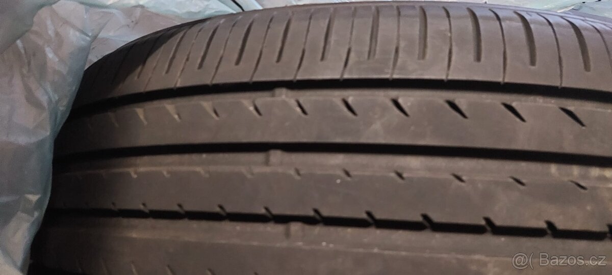 Pneumatiky Toyo Proxes R52 215/50 R18 - 3