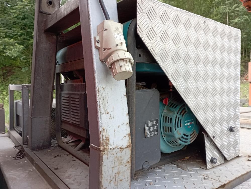 Prodám Avia D120 4x4 montážní plošina - 3