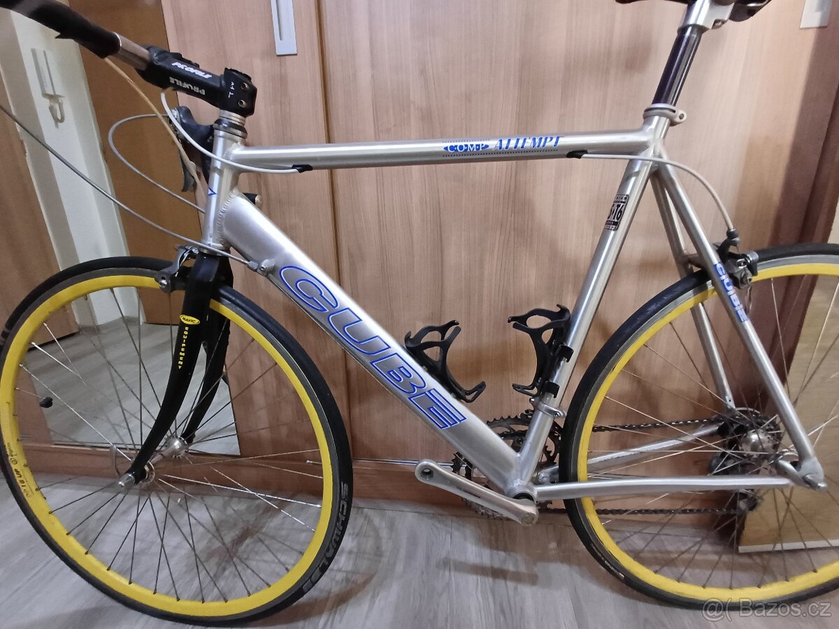 Prodám silniční kolo CUBE - 3