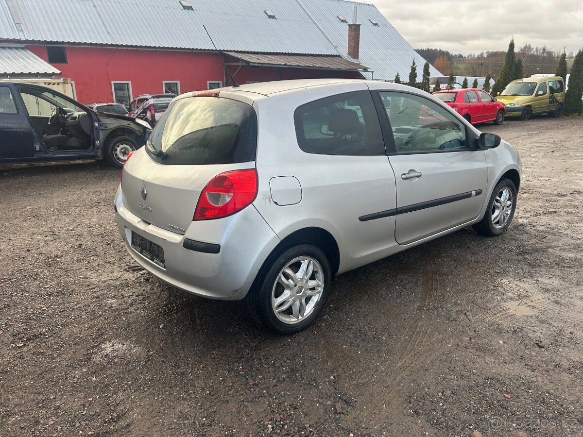 Renault Clio III 1,2 55KW D47D7 r.2007 prodám díly - 3