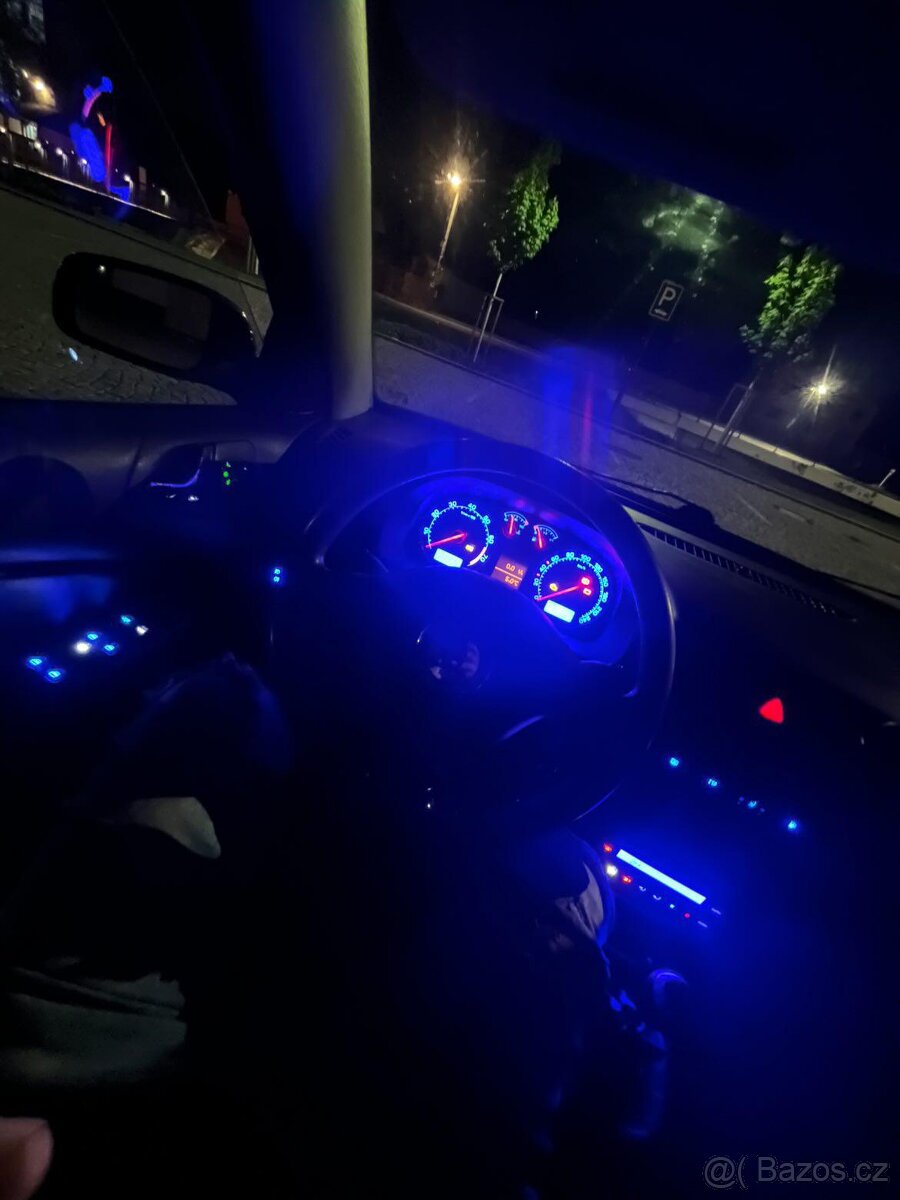 O1 Maxidot Budíky Podle Vaší Představy.
+ Instace do auta.d - 3