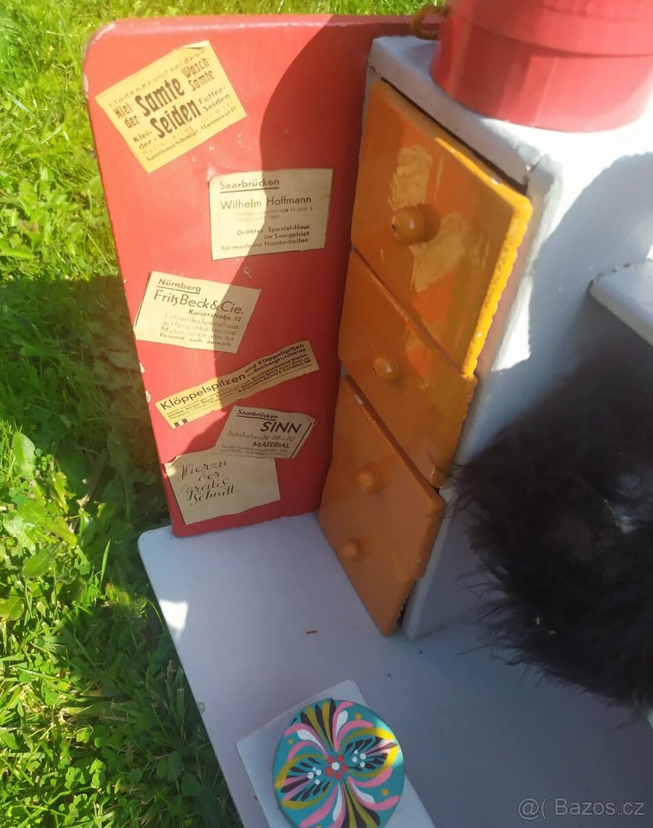 Starý obchůdek pro panenky - 3