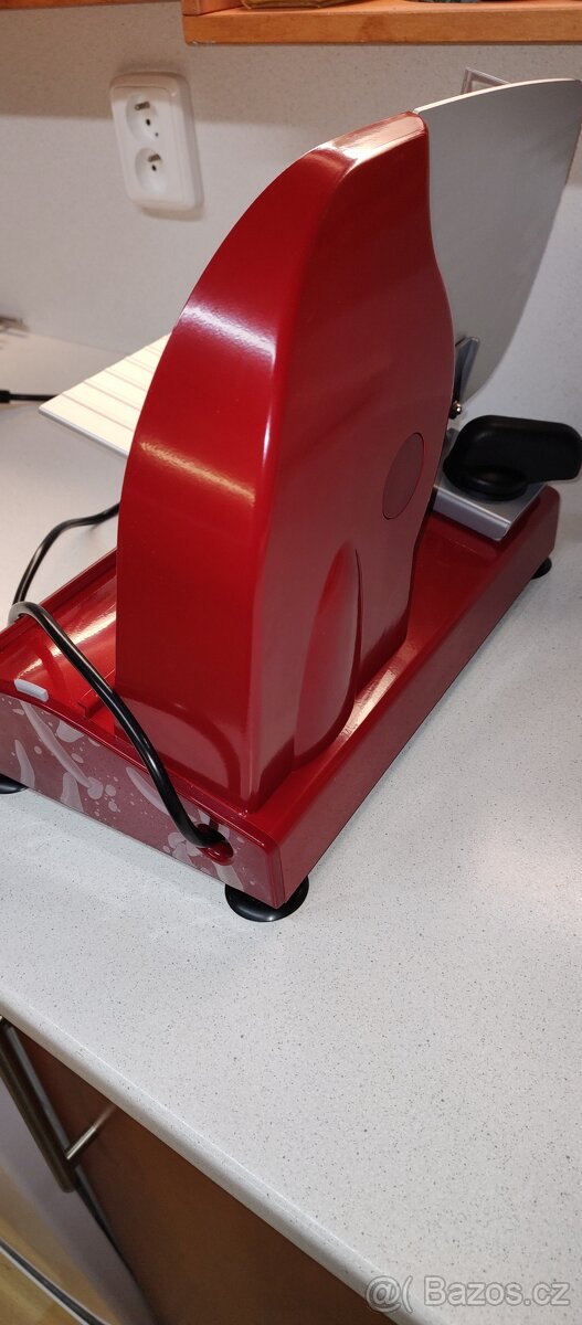 ELEKTRICKÝ KRÁJEČ POTRAVIN - 3