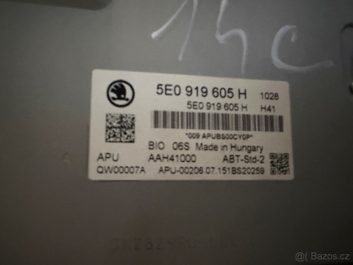 Rádio Octavia 3 - 3