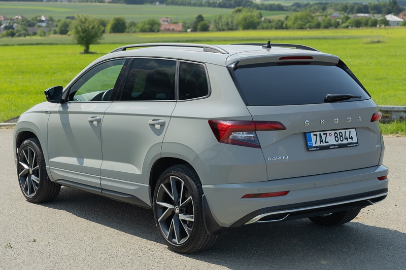 Škoda Karoq Sportline 4x4 DSG 2.0 TDi 140 KW Alu19