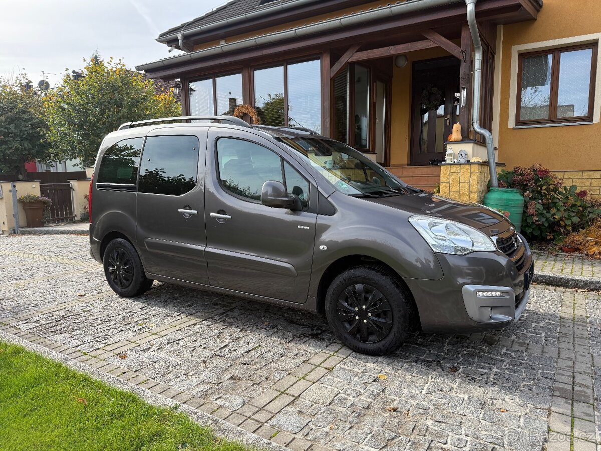 PEUGEOT PARTNER TEPEE 2017 1.2i 16v 133.000km - 3