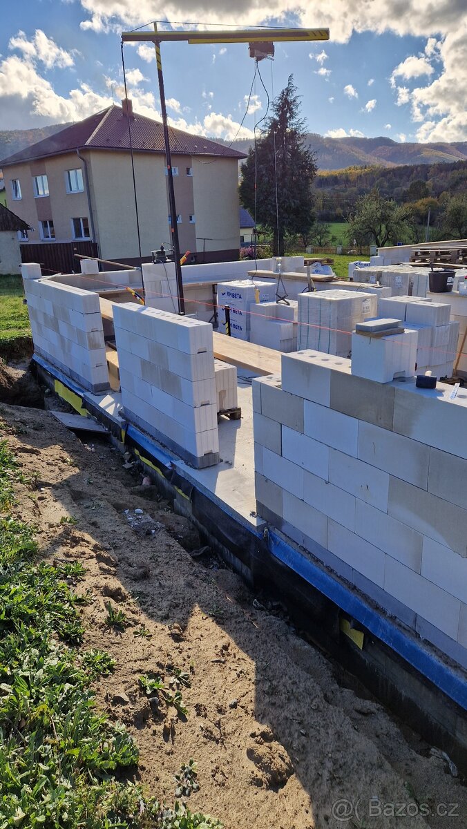 Stavební jeřáb pro zdění zdiva sendwix, KM Beta, porotherm - 3