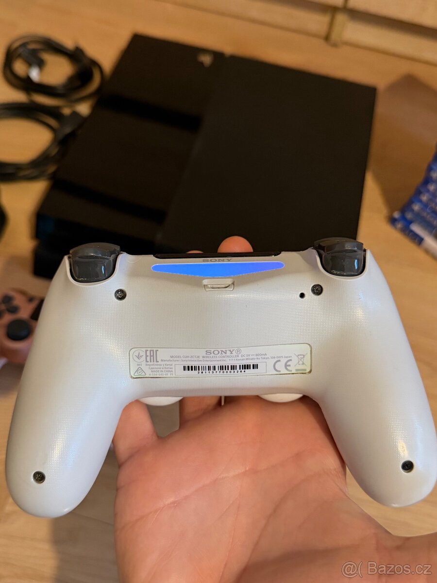 PS4 FAT 500GB , 2x ovládač , hry , PS4 kamera a slúchadlá - 3