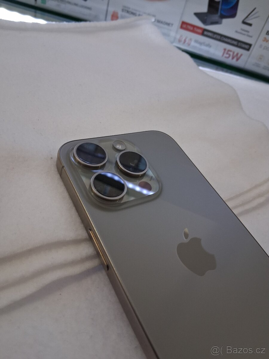 Apple iPhone 15 Pro 128GB - 3