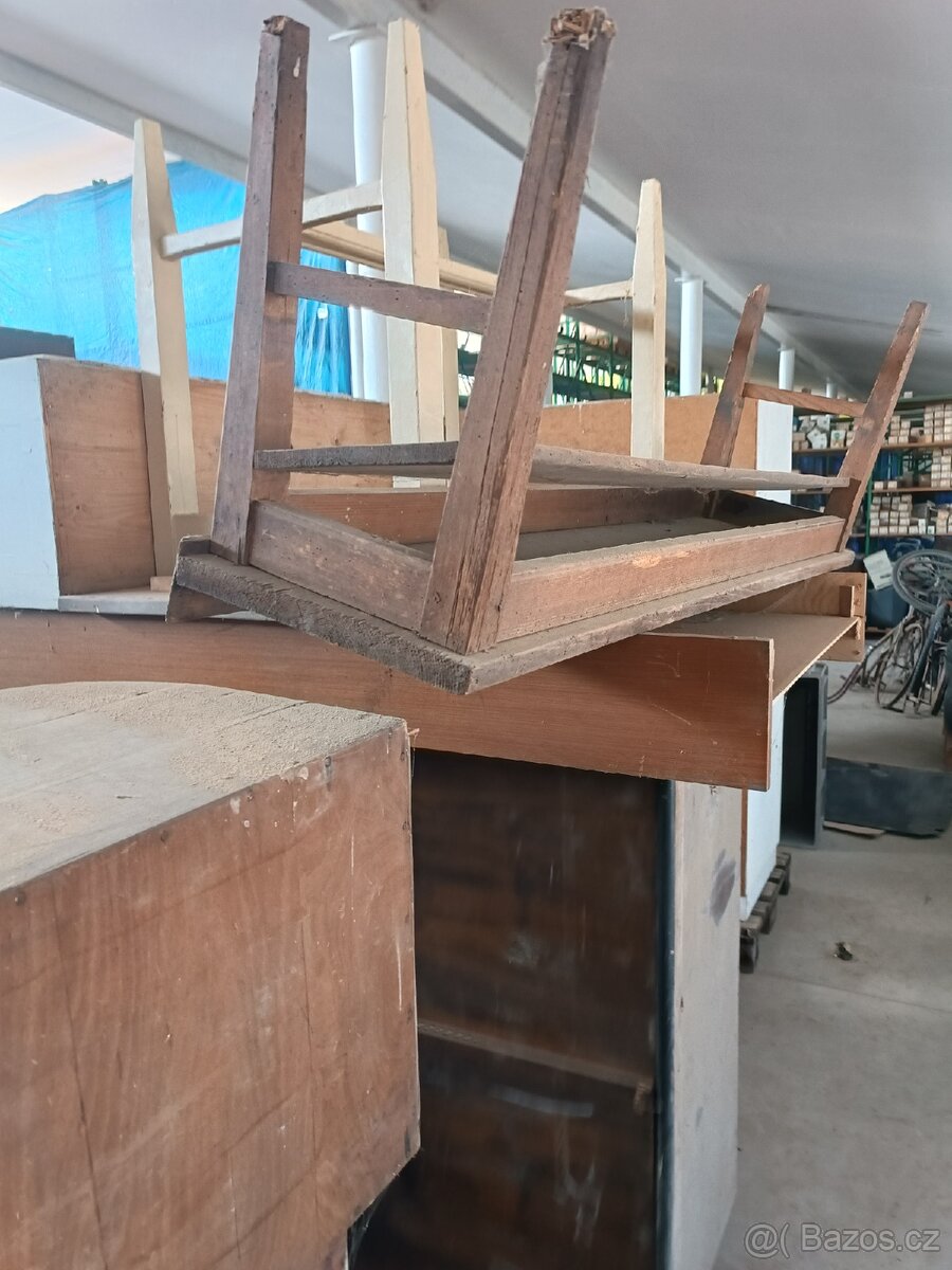 Starý nábytek - 3