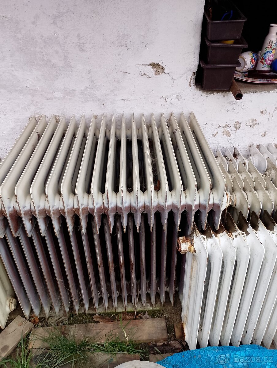 Staré železné a litinové radiátory - 3