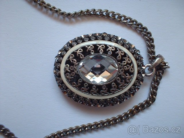 Řetízek s přívěškem a kamenem - 3