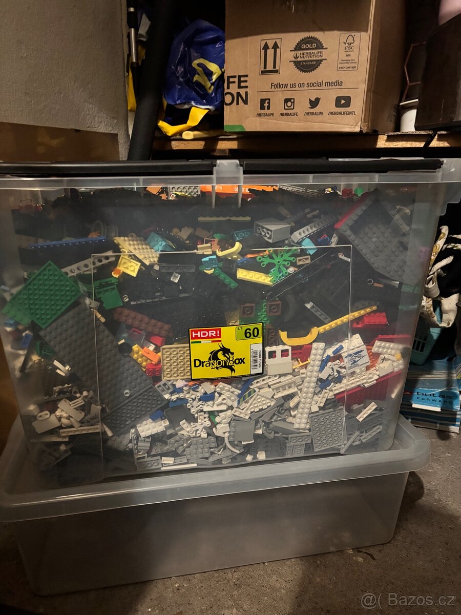 Lego mix (2 velké sady minecraftu) +lego city a taky plánky - 3