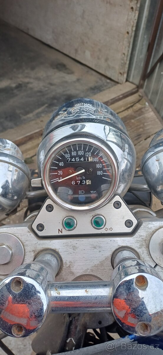 Suzuky manažer vz 800 - 3