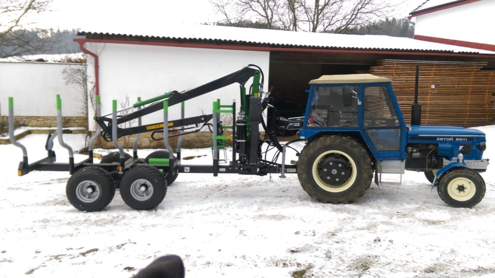 Vyvážečka dřeva 6T s ramenem 675 - 3