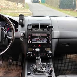 VW Touareg 3.0 TDI V6 facelift - 3