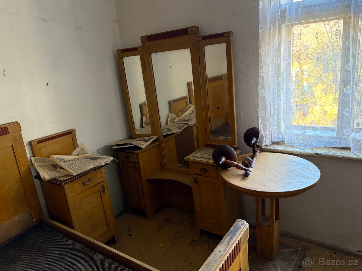 Starý nábytek - 3